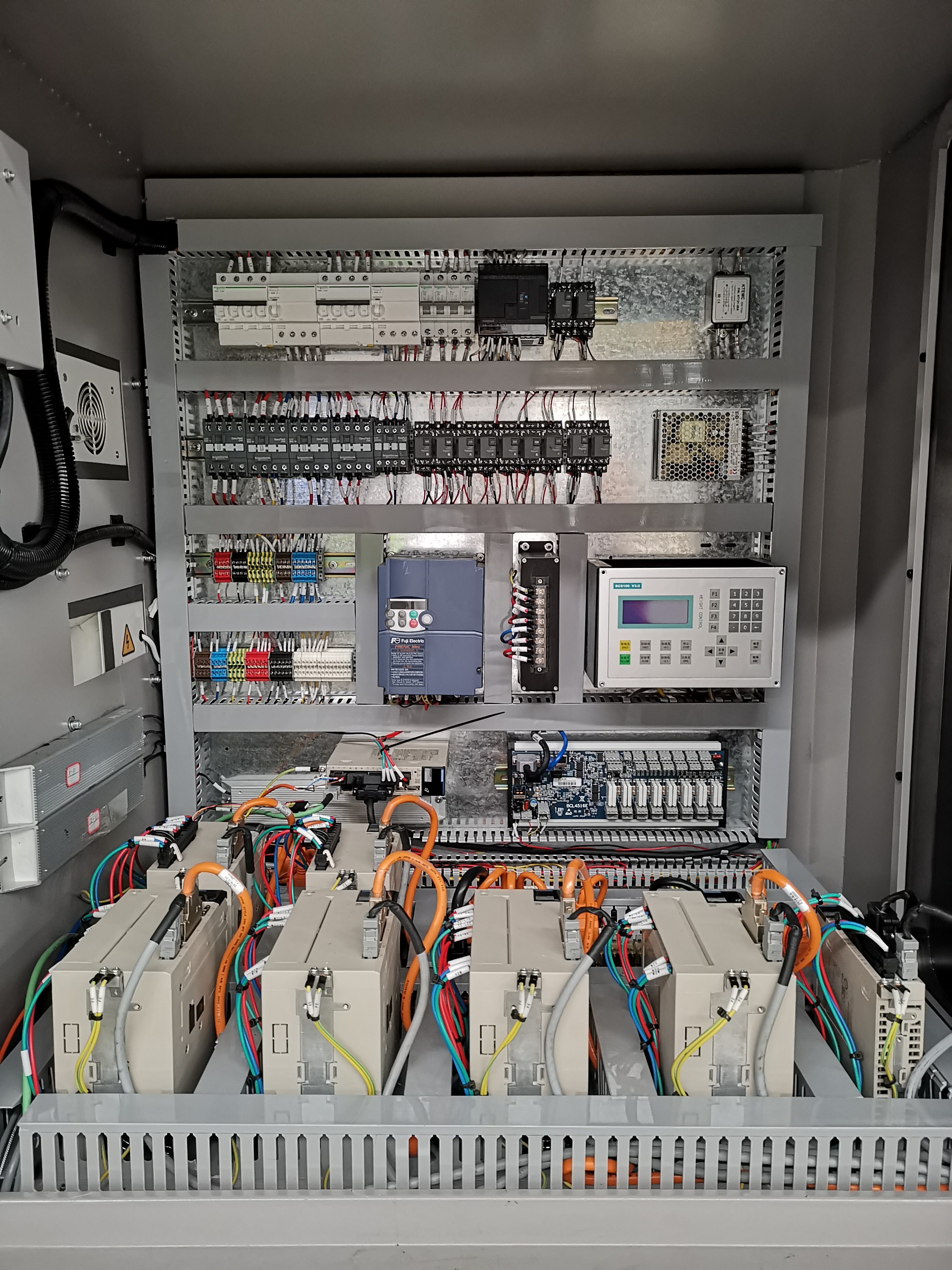 Laser cutting machine Circuits board