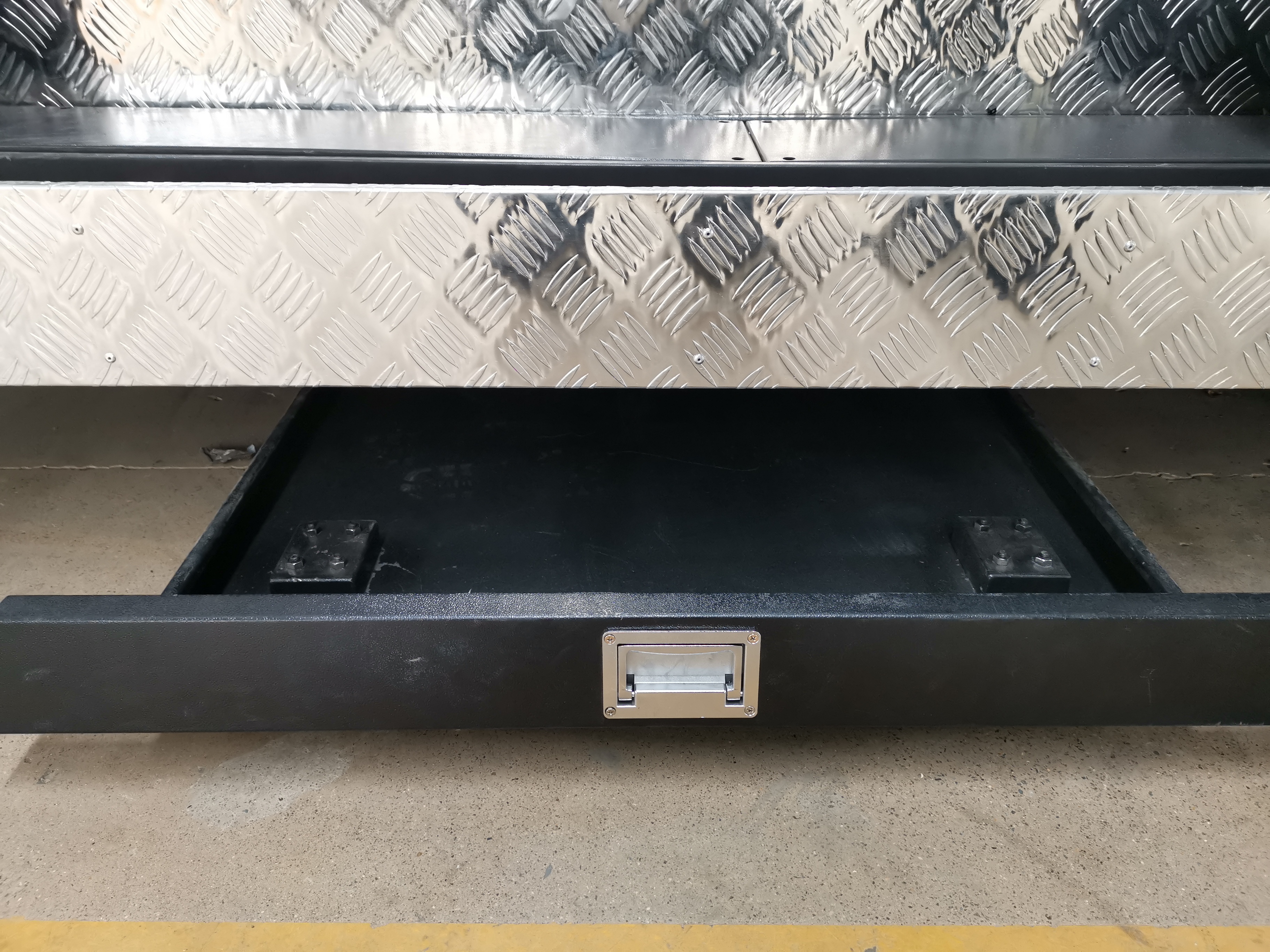 movable tray